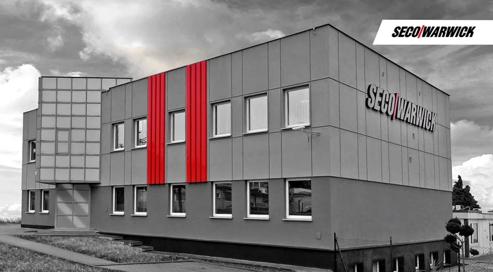 Obrazek przedstawia zaklad przemysłowy SECO/WARWICK