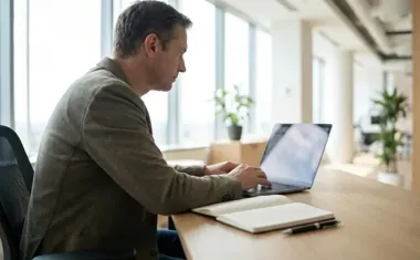 Co klient B2B chce wiedzieć o ekspercie przed pierwszą rozmową