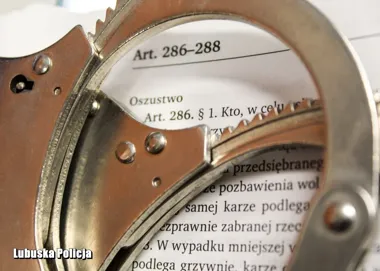 Podszywanie się pod służbę zdrowia - nowy sposób działania oszustów - Aktualności Policja Lubuska