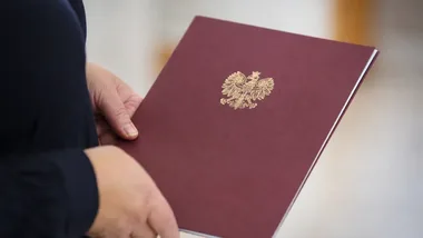 Setka nauczycieli z Zielonej Góry zdała egzamin. Wśród nich anglista z „Trójki”