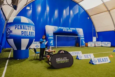 Grafika promocyjna wydarzenia Penalty Kick Poland w Zawadzie pod Zieloną Górą – turniej rzutów karnych dla dzieci, młodzieży i dorosłych