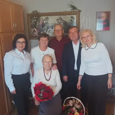 Pani Jadwiga z Kargowej świętowała 90. urodziny. Ma 10 wnucząt i 14 prawnucząt
