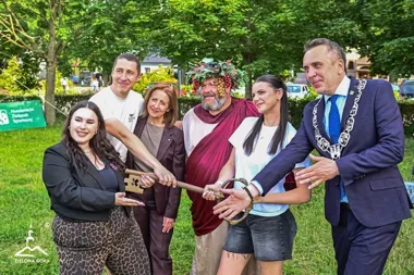 Studenci przejęli klucz do miasta. Bachanalia ruszyły pełną parą
