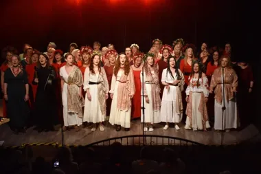 Kawon pękał w szwach, a ludowe pieśni porwały trzy zespoły