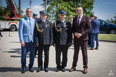 Medale i wdzięczność dla strażaków. W Zielonej Górze doceniono ich służbę