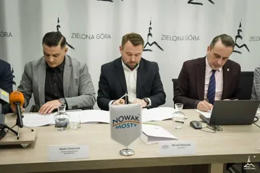Remonty w Raculi – cztery ulice i kładka Barcikowice–Zatonie wchodzą do realizacji