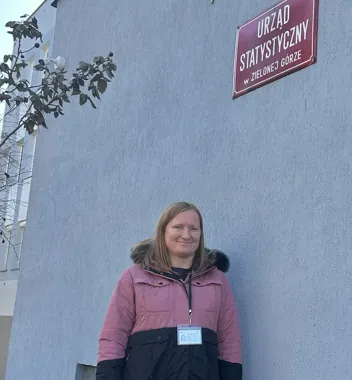 Ankieterzy GUS znów pukają do drzwi – jak rozpoznać ich, umawiać się i co pytają