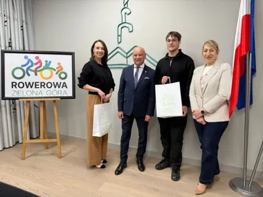 Nowe logo dla rowerowej Zielonej Góry. Wygrał znak z rodziną na ścieżce