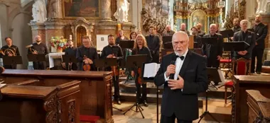 Jerzy Markiewicz nadal prowadzi koncerty. Po emeryturze wrócił na morze