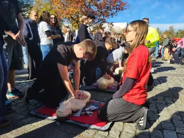 1251 osób i 46 fantomów. Zielona Góra pobiła rekord pierwszej pomocy