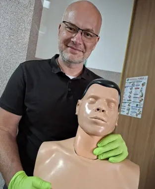 26 fantomów trafiło do zielonogórskich szkół. To sprzęt do nauki ratowania życia