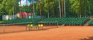 Korty znów pracują pełną parą. Hala tenisowa idzie na przerwę