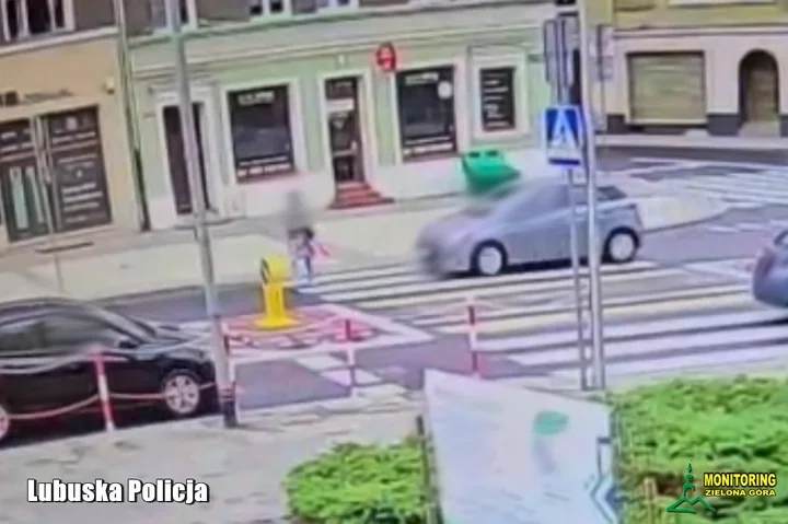 Potrącenie na pasach w Zielonej Górze. Wszystko nagrały kamery