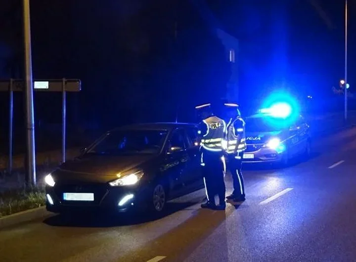Dwa potrącenia na pasach przed Wszystkimi Świętymi. 83-latka trafiła do szpitala