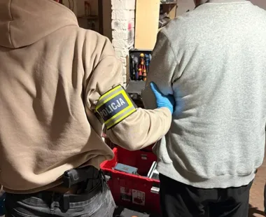 Włamania do busów w Zielonej Górze. 47-latek z pięcioma zarzutami
