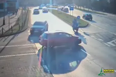 Sekundy przed zderzeniem - wymuszenie pierwszeństwa na Alei Wojska Polskiego