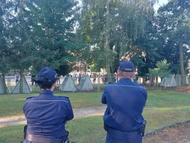 Wakacje ruszają, a policja już szykuje kontrole na drogach i nad wodą