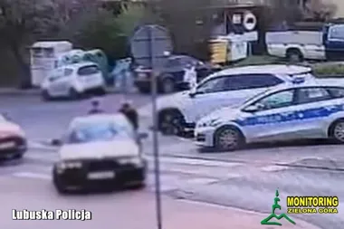 BMW stanęło na środku Ptasiej. Policjanci ruszyli z pomocą