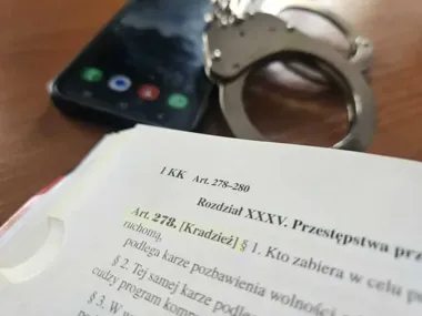 Telefon zniknął w kilka sekund - kryminalni namierzyli sprawcę w podzielonogórskiej miejscowości