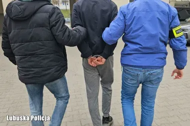 Zielona Góra - trzy kolekcjonerskie Jawy zniknęły, policja szybko zatrzymała 28-latka