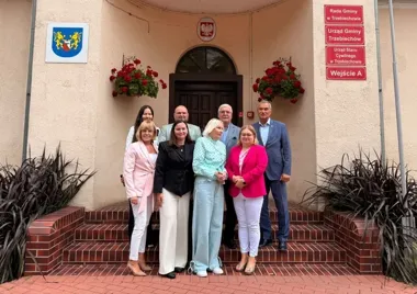 Inwestycje i pomoc mieszkańcom na stole. Zarząd powiatu obradował w Trzebiechowie