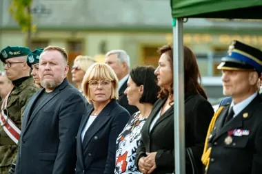Pamięć o ofiarach deportacji w Sulechowie. Był apel i kwiaty