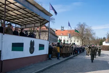 Mundur i przysięga w Sulechowie. Rodziny patrzyły na pierwszy wojskowy krok